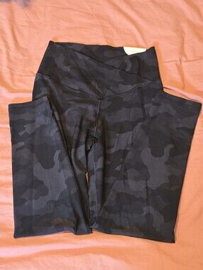 OFFLINE By Aerie Real Me High Waisted Camo Crossover Legging
